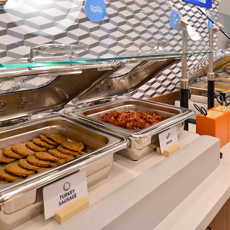 俾斯麦智选假日酒店 外观 照片